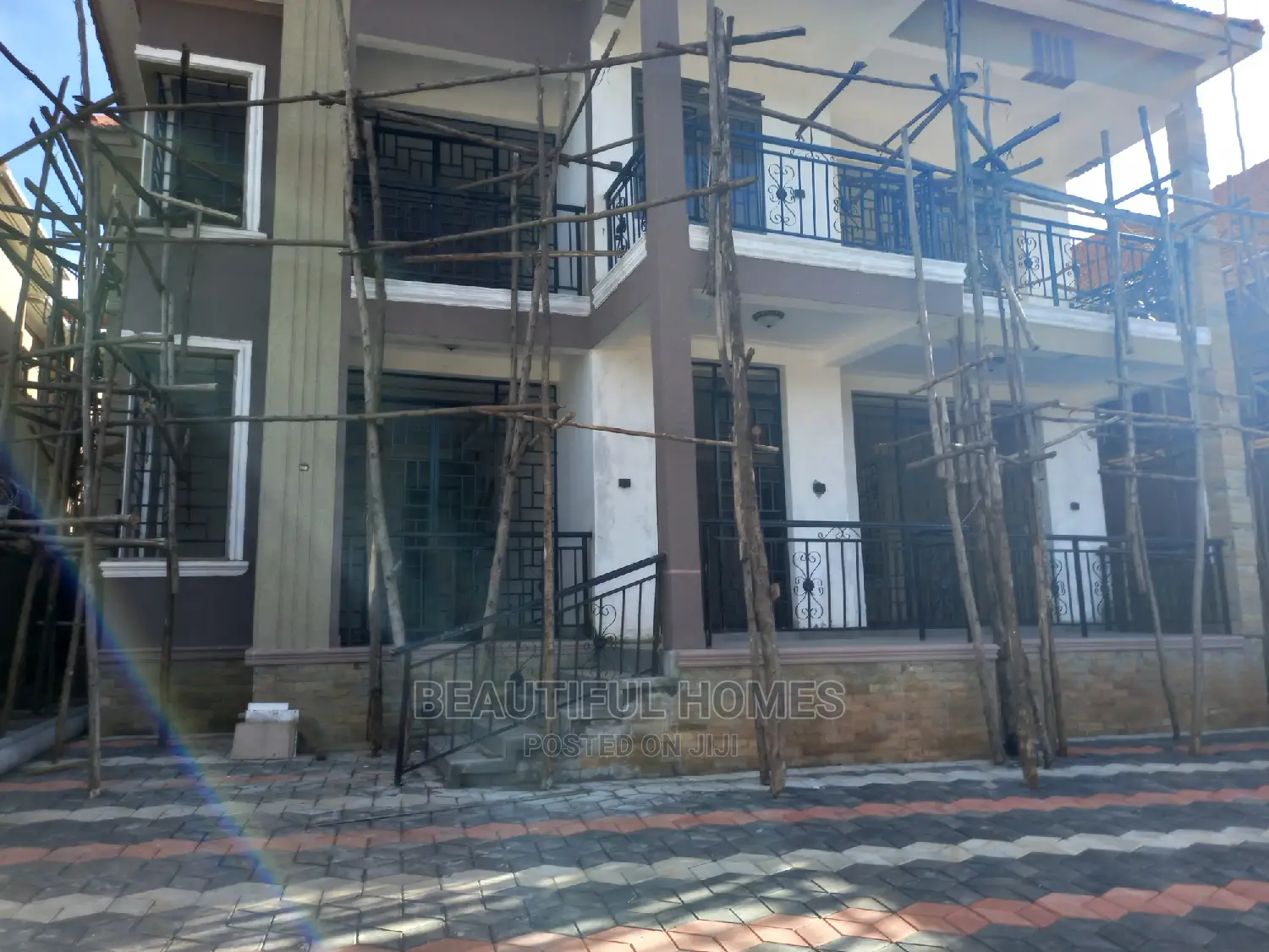 Furnished 6bdrm House in Kiwatule Posh, Central Division for Sale