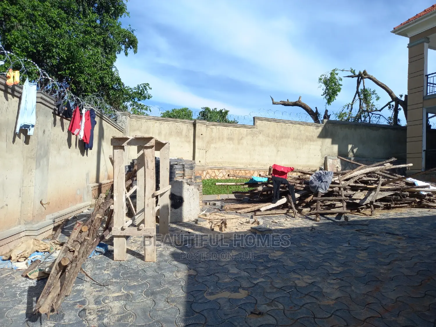 Furnished 6bdrm House in Kiwatule, Central Division for Sale