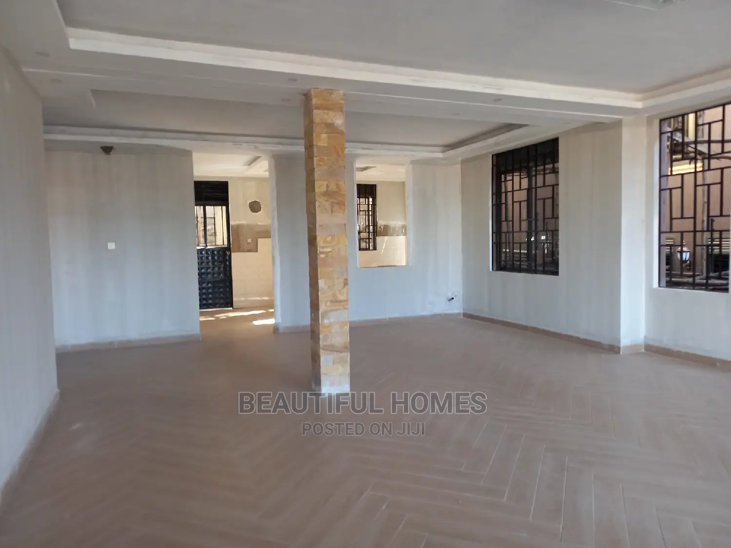 Furnished 6bdrm Mansion in Kiwatule, Central Division for Sale