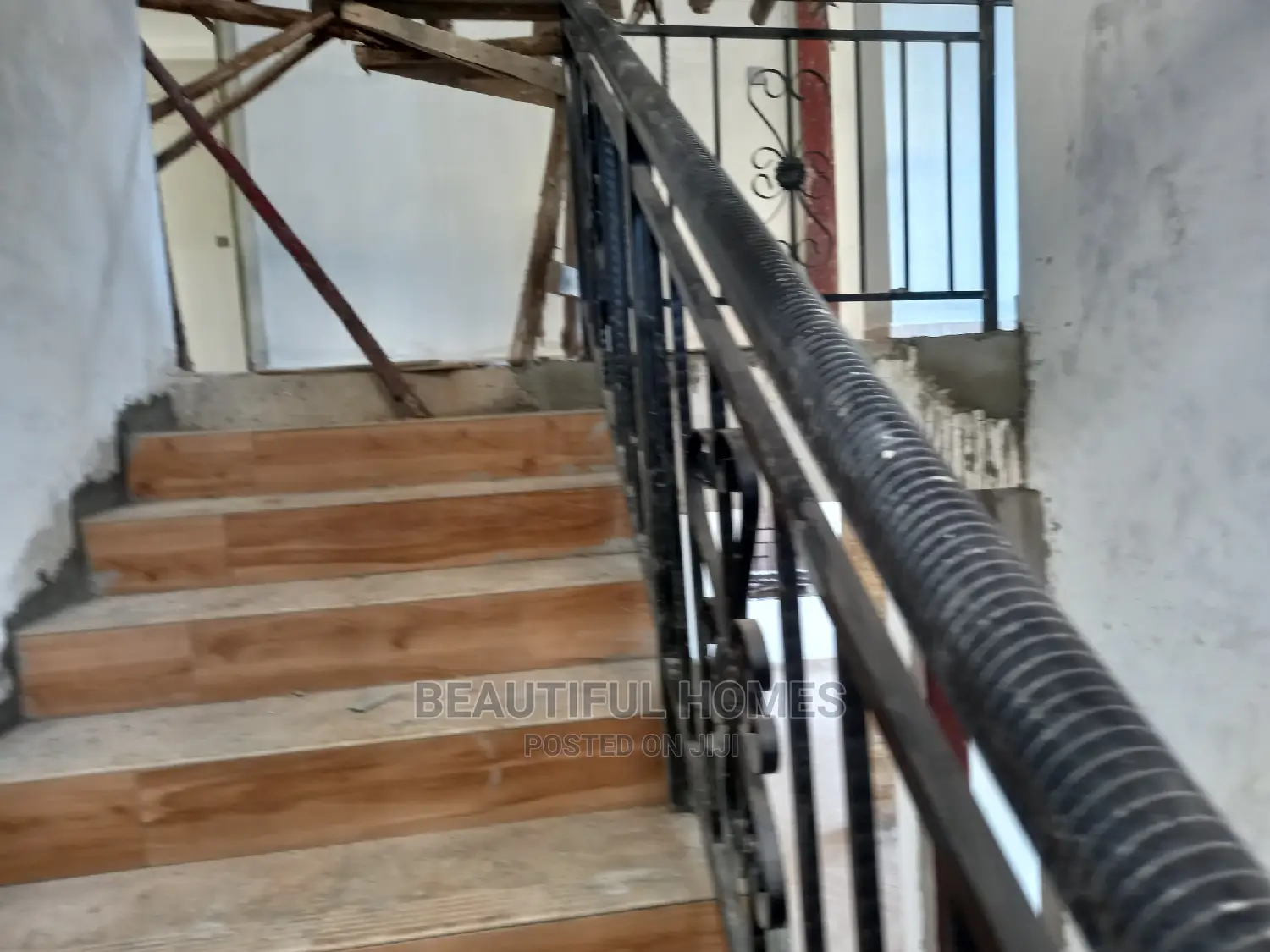 Furnished 6bdrm Mansion in Kiwatule, Central Division for Sale