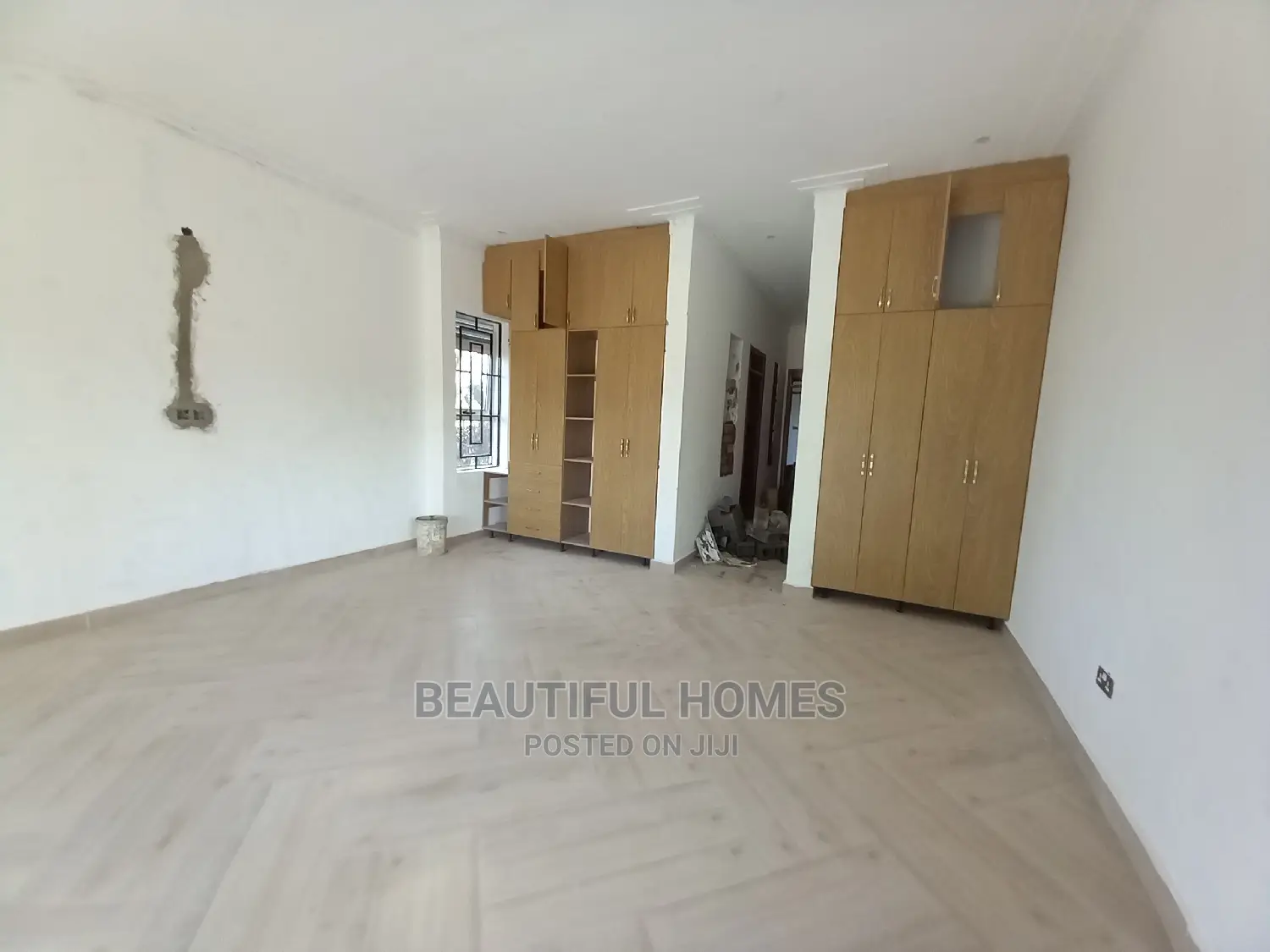 Furnished 6bdrm Mansion in Kiwatule First Class, Central Division