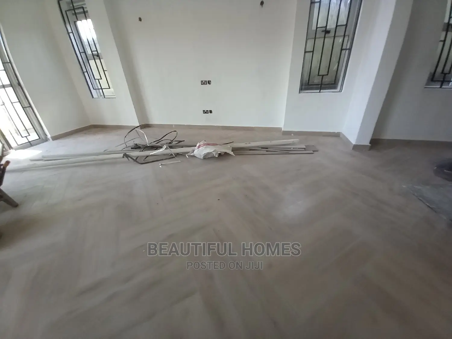 Furnished 6bdrm Mansion in Kiwatule First Class, Central Division