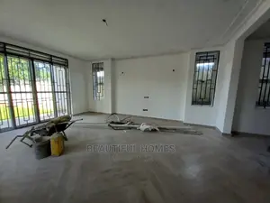 Furnished 6bdrm Mansion in Kiwatule, Central Division for Sale