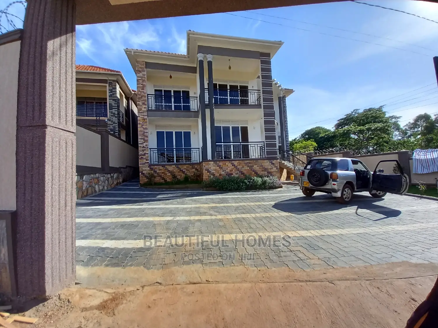 Furnished 6bdrm Mansion in Kiwatule Most, Central Division for Sale