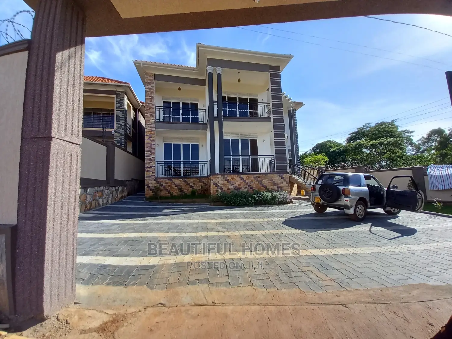 Furnished 6bdrm Mansion in Kiwatule Most, Central Division for Sale