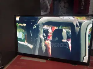 A 32 Inches Lg Free to Air TV