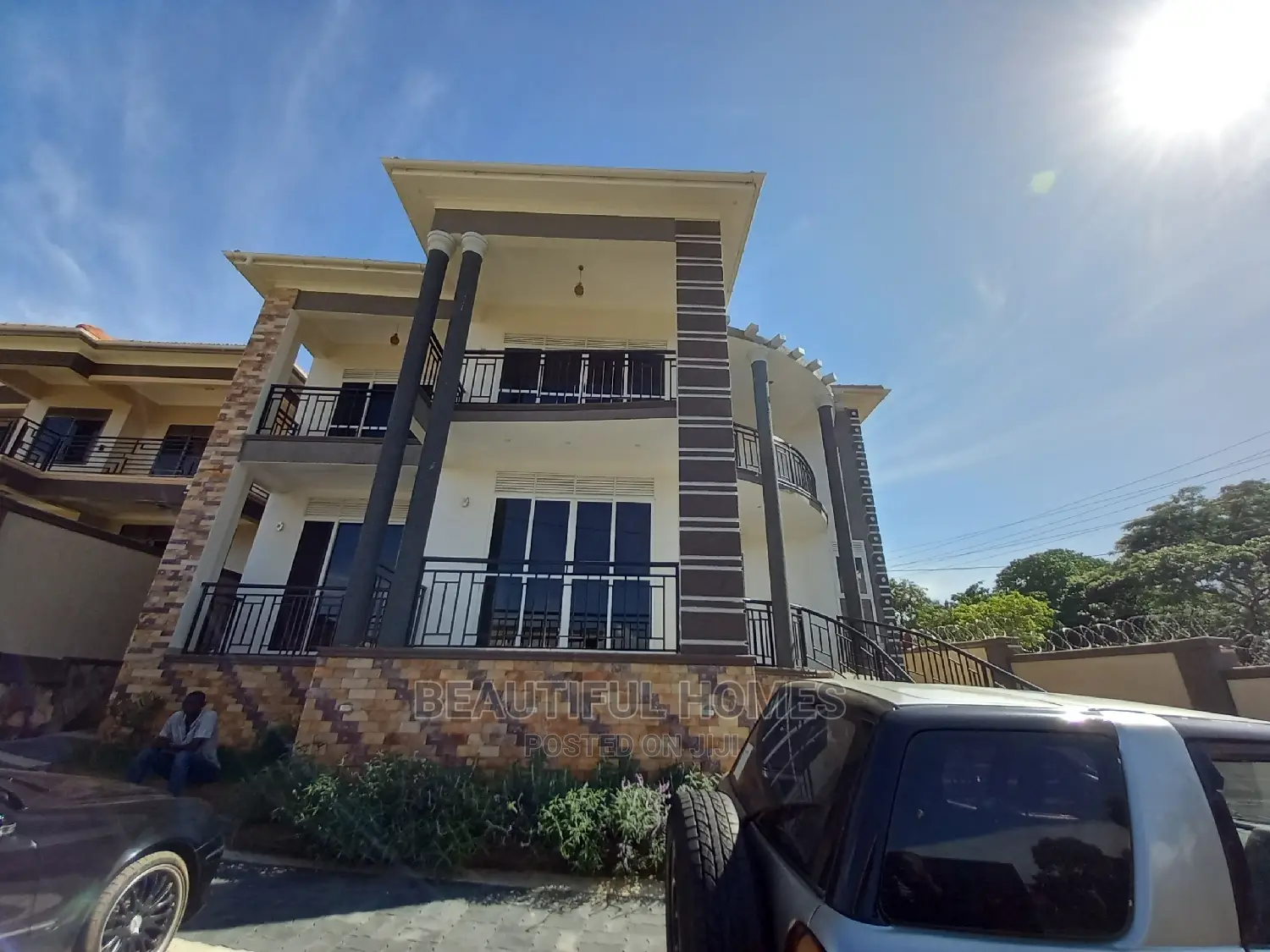 Furnished 6bdrm Mansion in Kiwatule Wealthy, Central Division for Sale