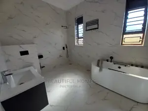 Furnished 6bdrm House in Kiwatule, Central Division for Sale