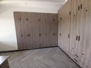 Furnished 6bdrm Mansion in Kiwatule First Class, Central Division