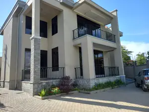Furnished 6bdrm Mansion in Kiwatule First Class, Central Division
