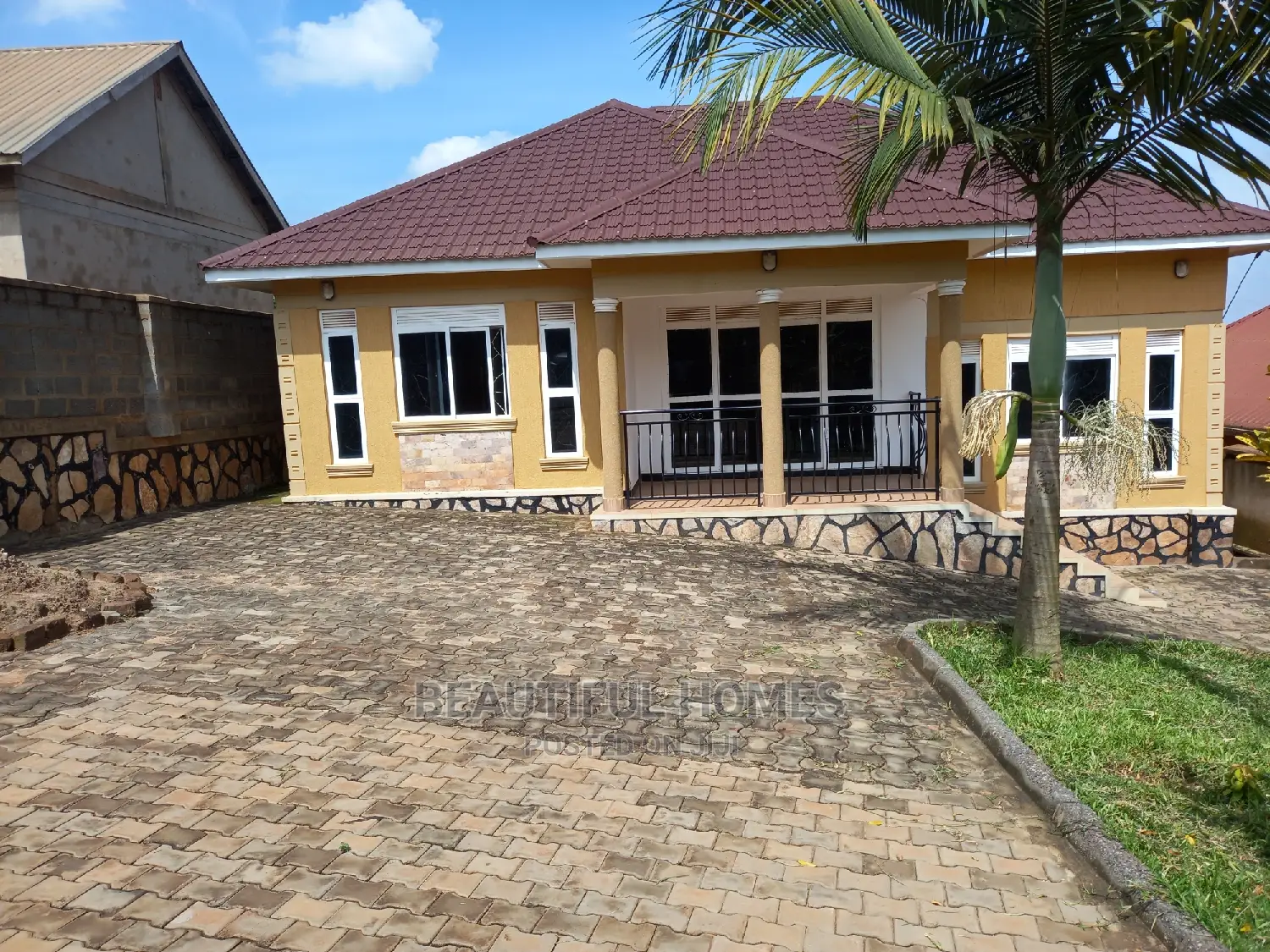 Furnished 3bdrm Bungalow in Kira, Central Division for Sale
