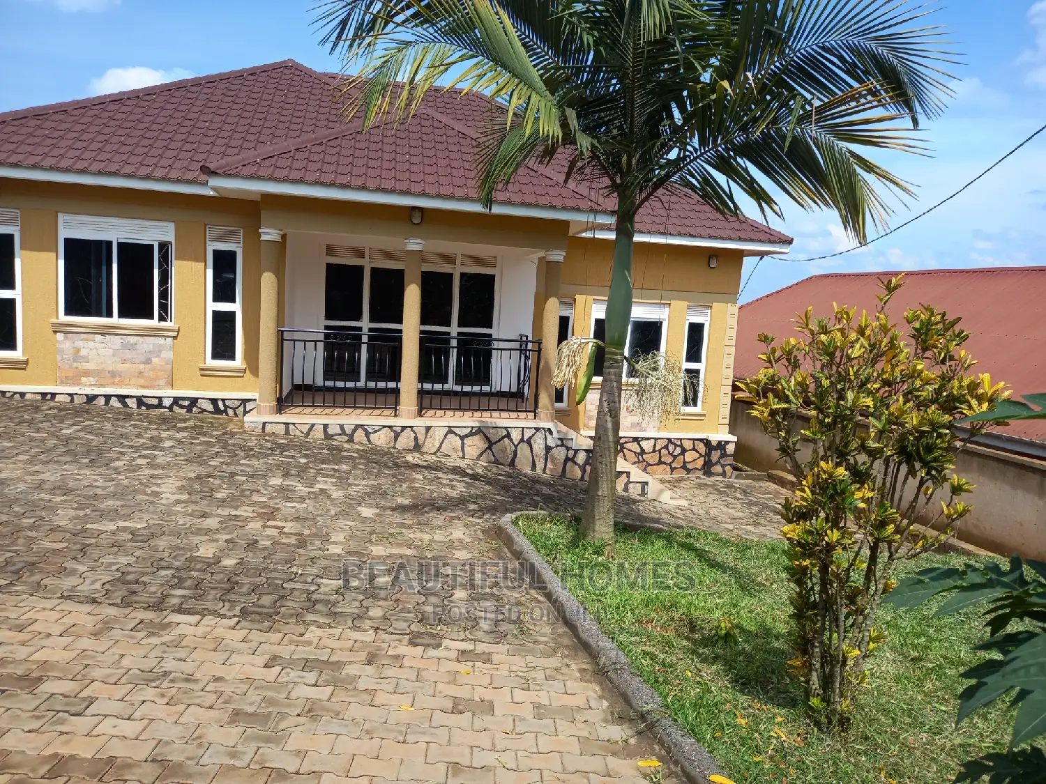Furnished 3bdrm Bungalow in Kira, Central Division for Sale