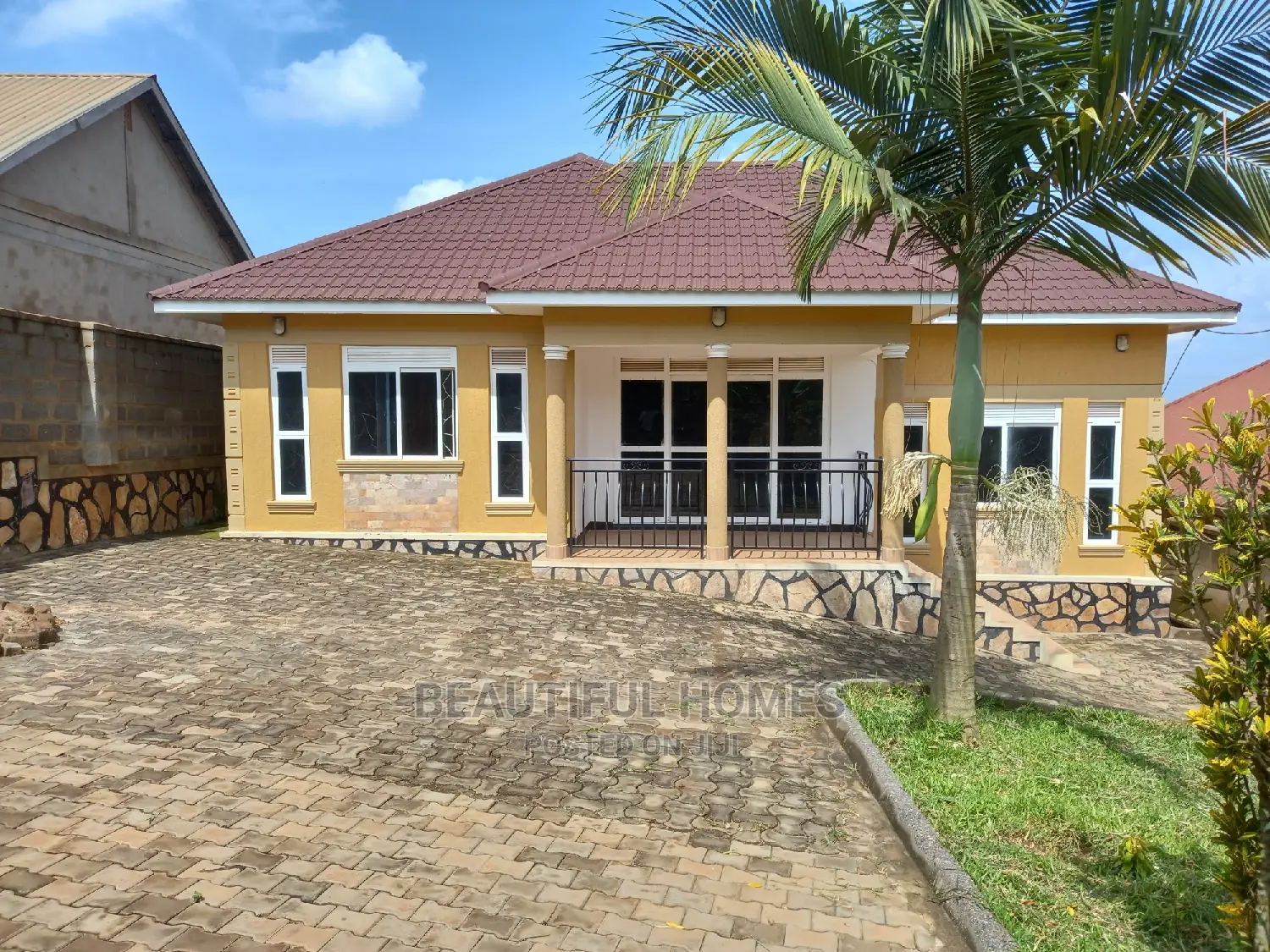 Furnished 3bdrm Bungalow in Kira, Central Division for Sale