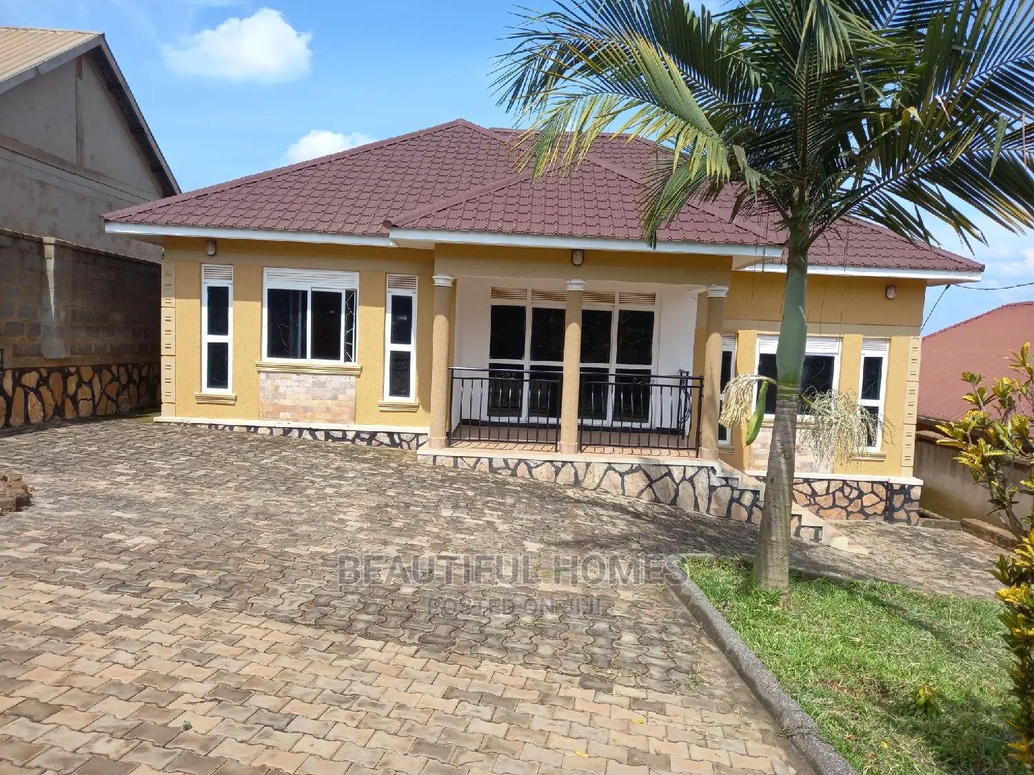 Furnished 3bdrm House in Kira for Sale