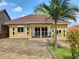 Furnished 3bdrm House in Kira for Sale