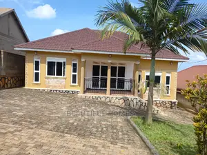 Furnished 3bdrm House in Kira Posh for Sale