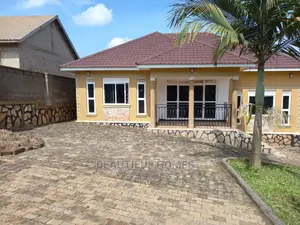 Furnished 3bdrm House in Kira Posh for Sale