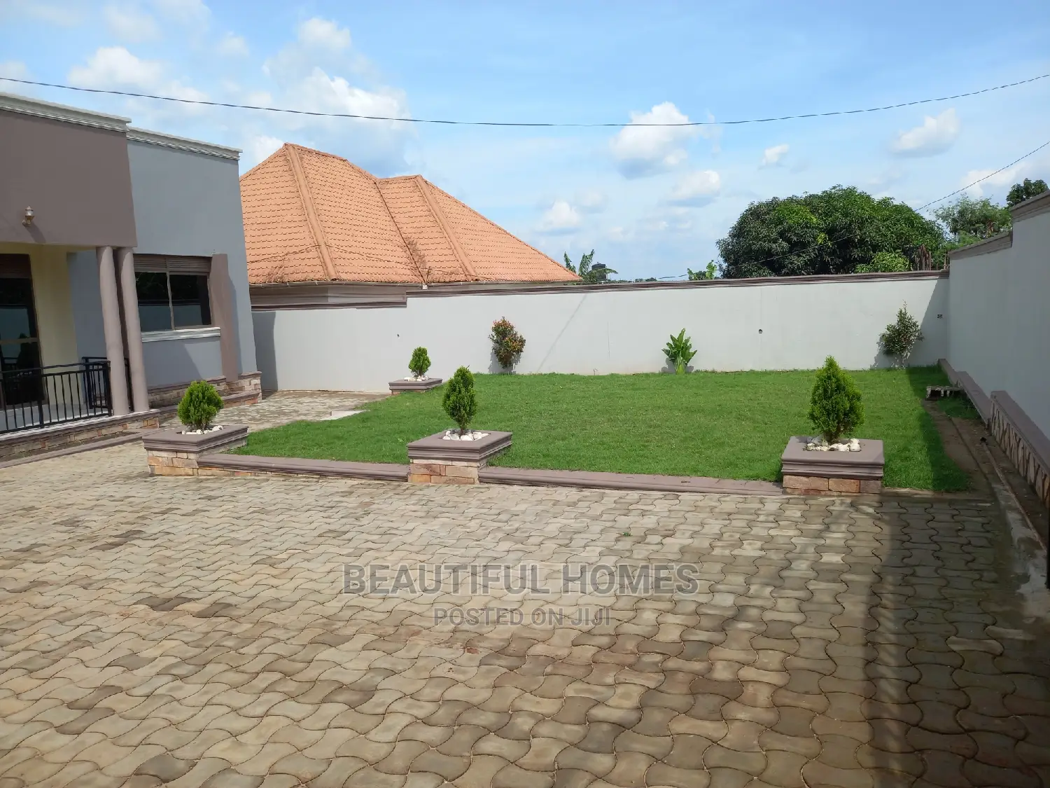 Furnished 4bdrm Bungalow in Kira, Central Division for Sale