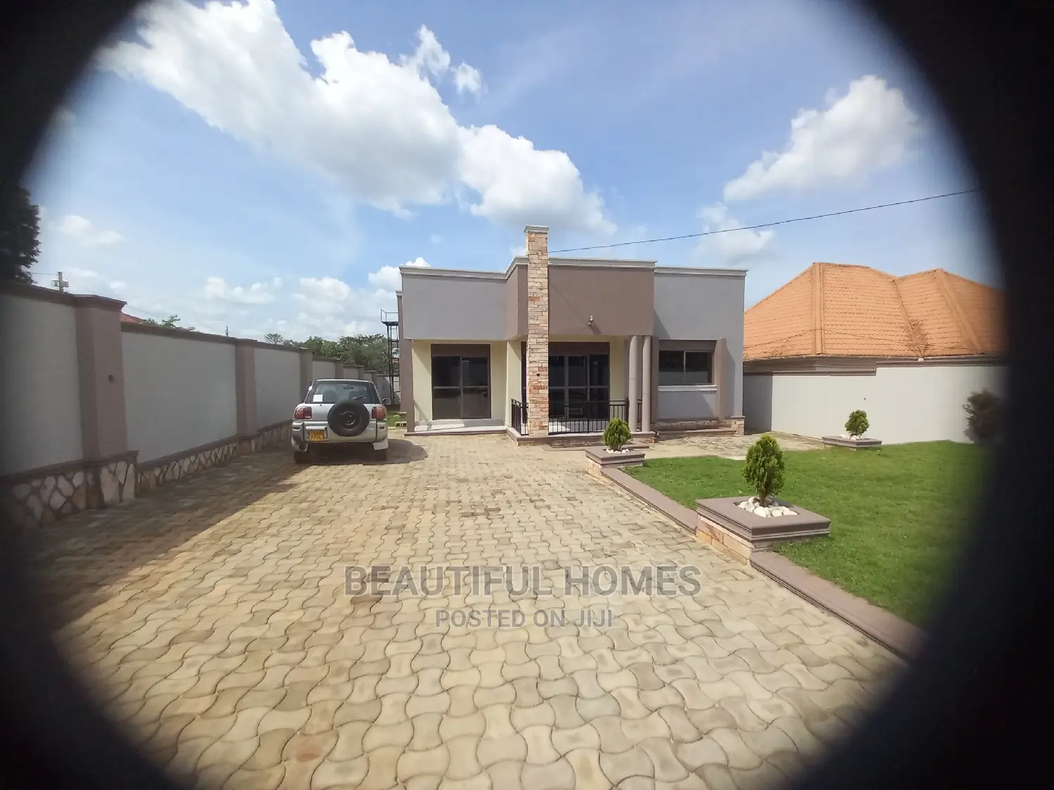Furnished 4bdrm Bungalow in Kira for Sale
