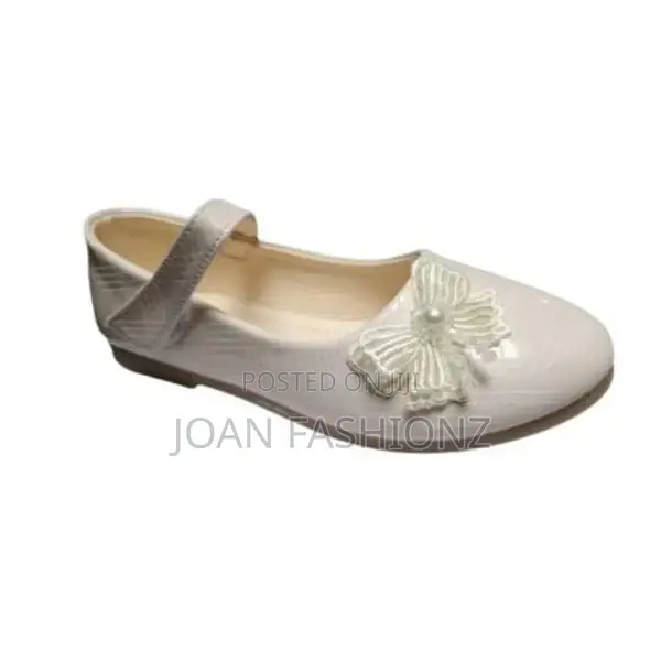 Girls Designer Pumps-Cream