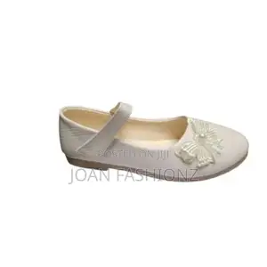 Girls Designer Pumps-Cream