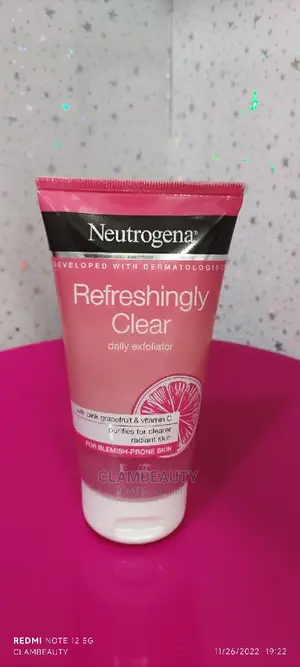 Neutrogena Refreshingly Clear Exfoliator Scrub