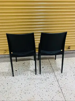 Nice Plastic Chairs (Black)