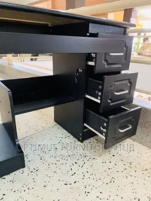 Computer Desk (Central Lock)