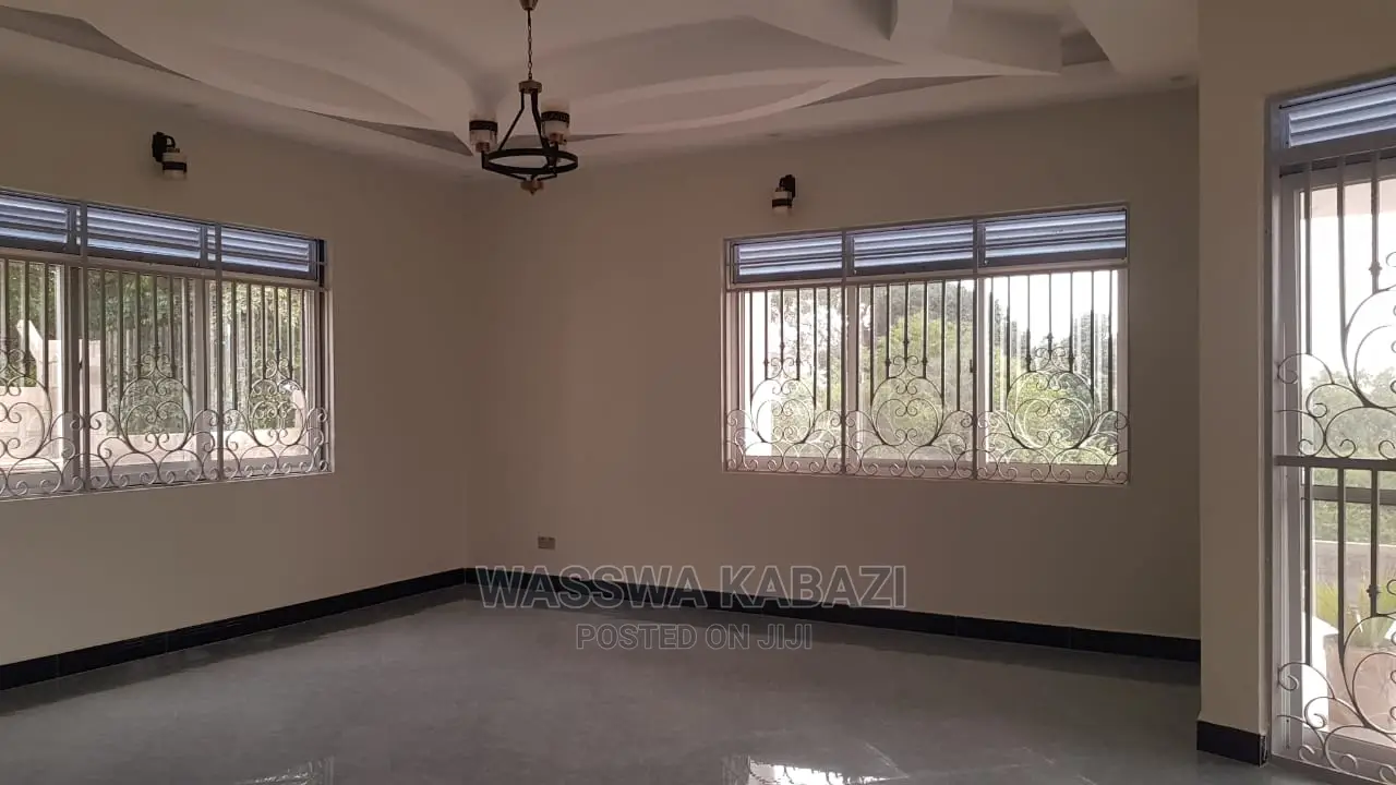 Furnished 3bdrm Bungalow in Makindye for Sale