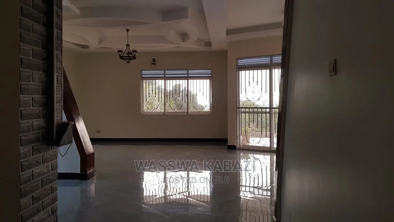 Furnished 3bdrm Bungalow in Makindye for Sale