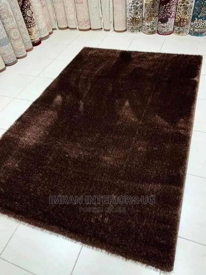 Center Carpets