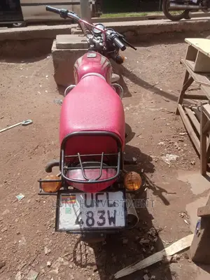 New Bajaj Boxer 2022 Red
