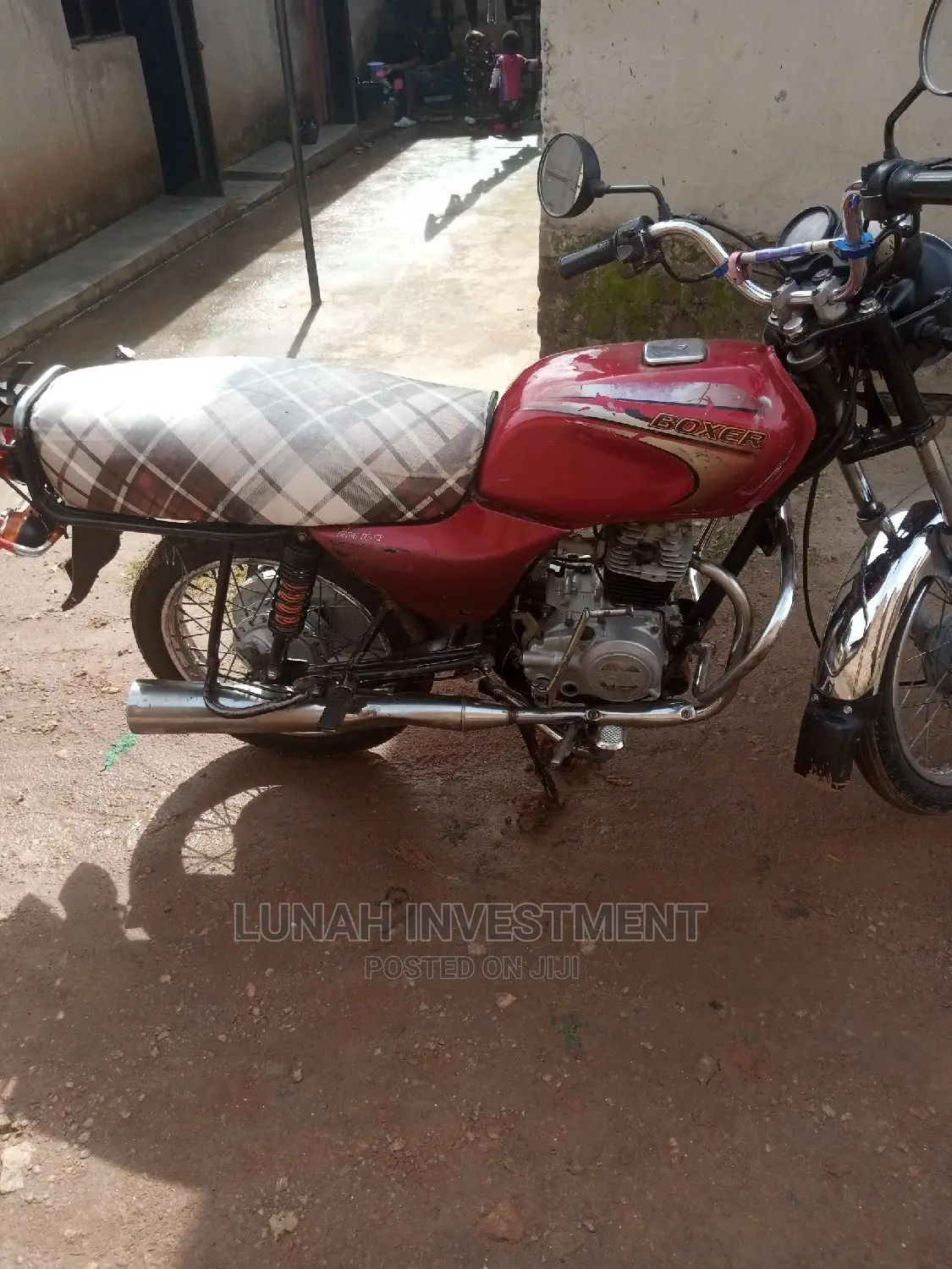Bajaj Avenger 220 2021 Red