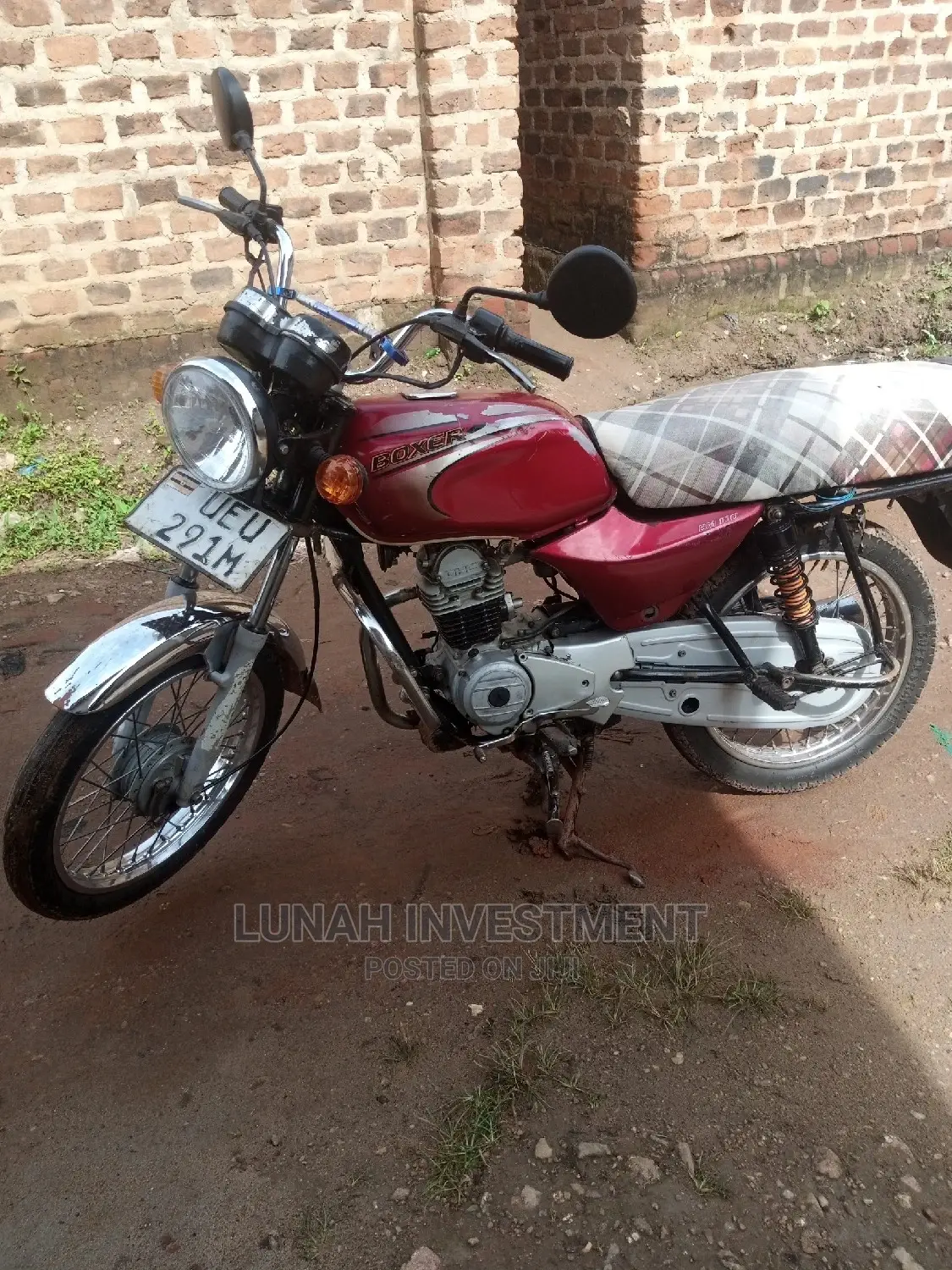 Bajaj Avenger 220 2021 Red