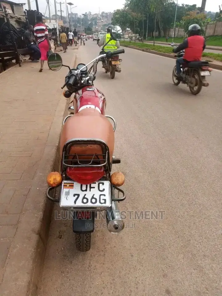 Bajaj Avenger 160 Street 2021 Pink