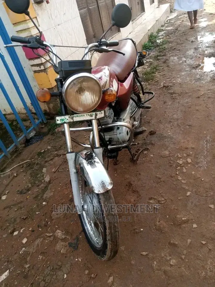 Bajaj Boxer 2017 Brown