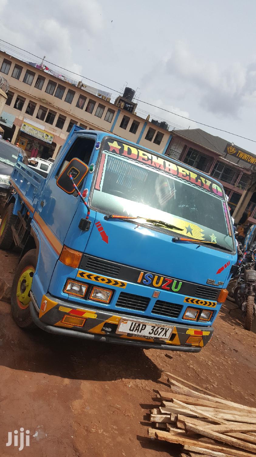 Isuzu Tipper 1995 Blue