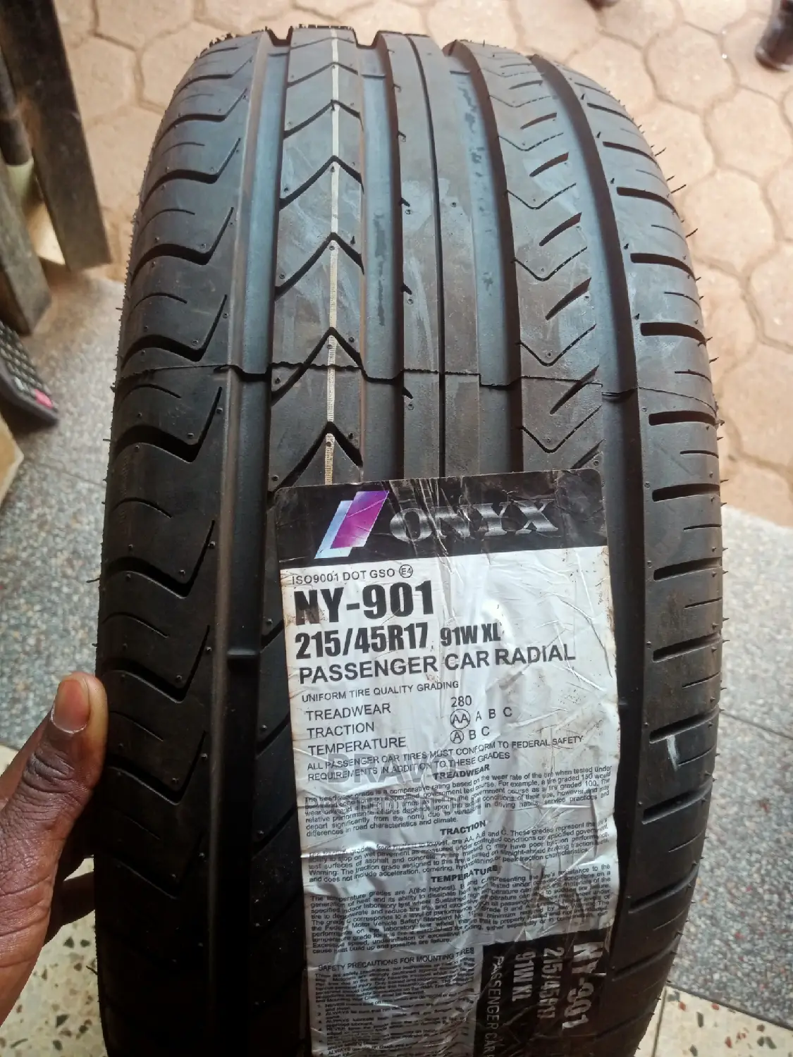 215/45r17 Onyx Brand
