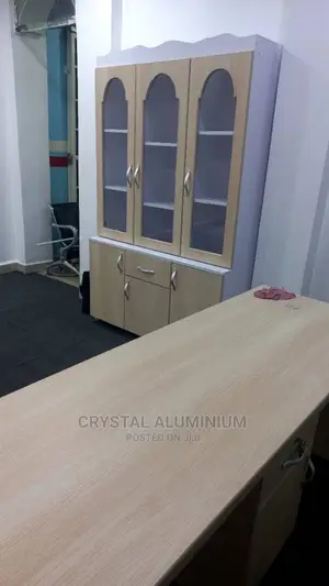 Customized Office Furniture