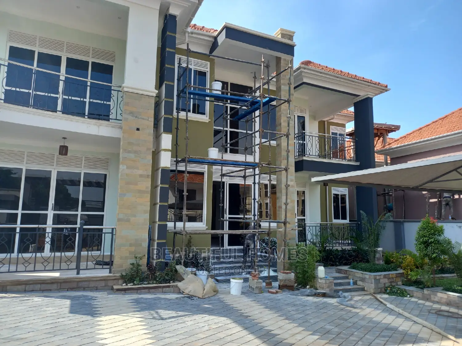 Furnished 6bdrm Mansion in Kyanja Posh, Central Division for Sale