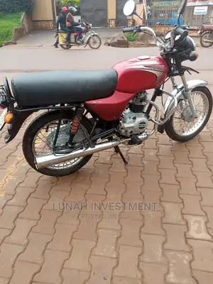 New Bajaj Boxer 2022 Purple