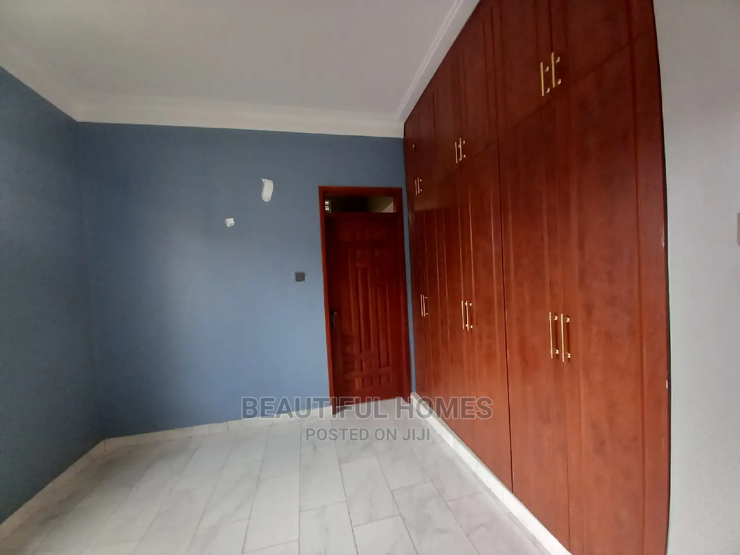Furnished 5bdrm House in Kyanja, Central Division for Sale