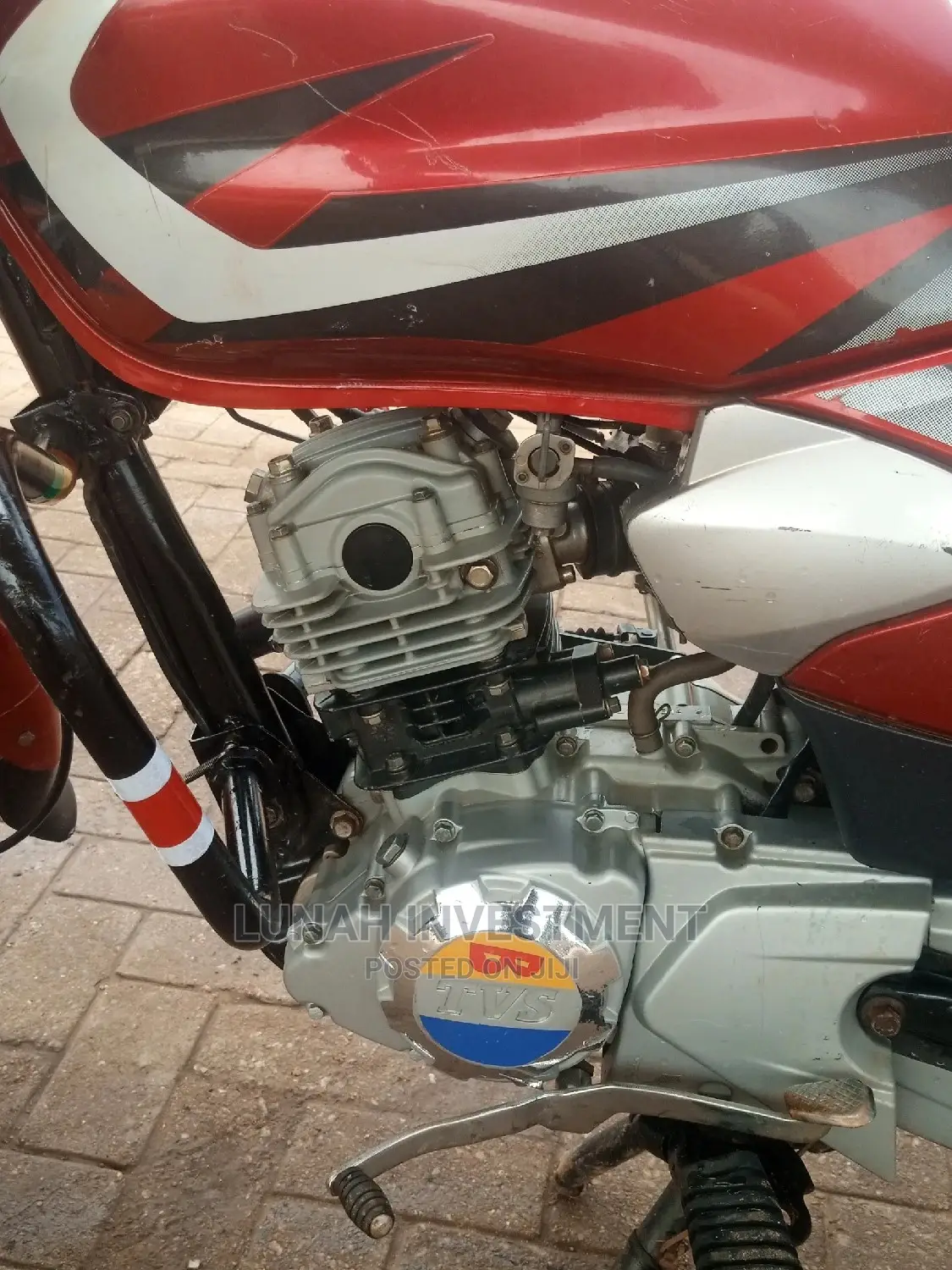 New TVS HLX 125 2021 Red