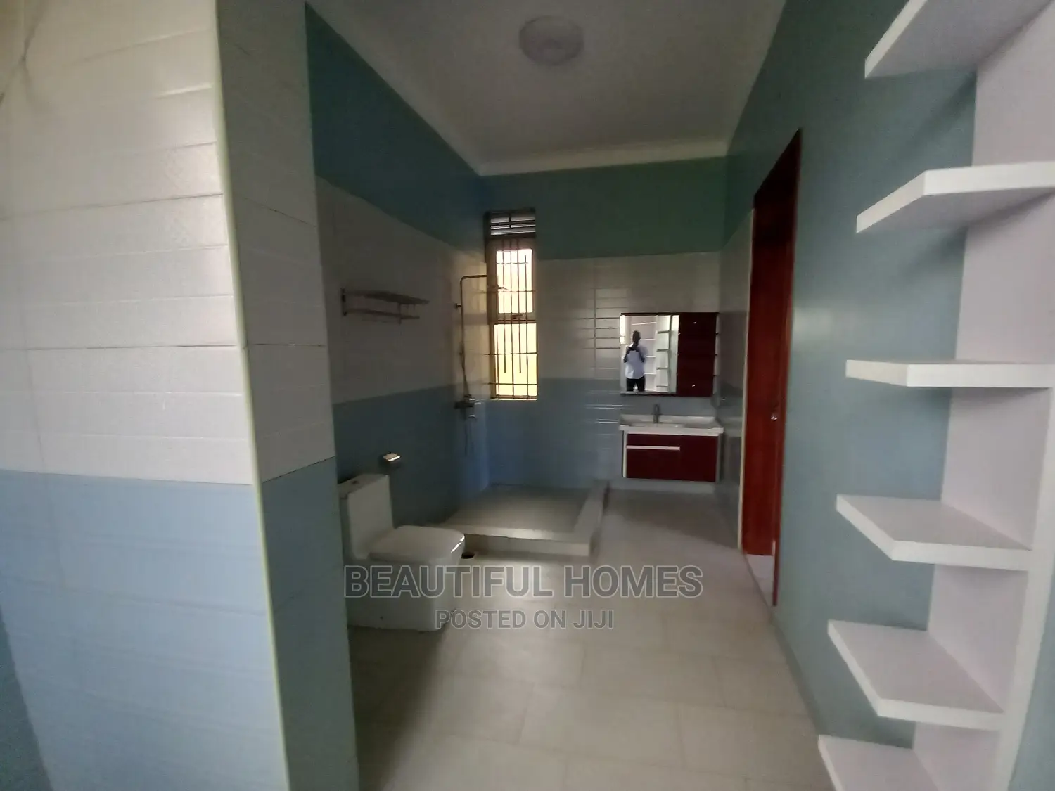 Furnished 5bdrm Mansion in Kyanja, Central Division for Sale