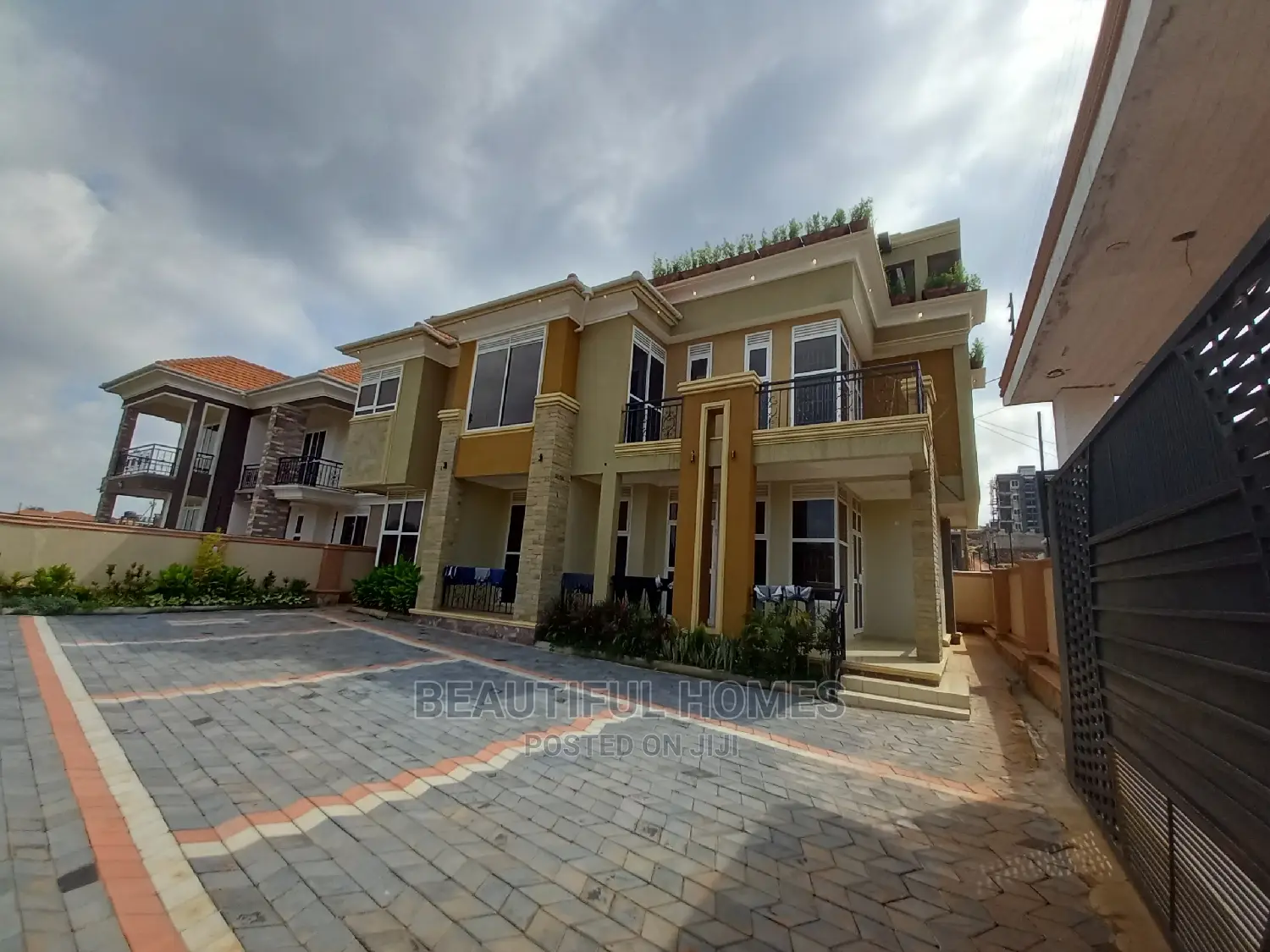 Furnished 5bdrm Mansion in Kyanja, Central Division for Sale