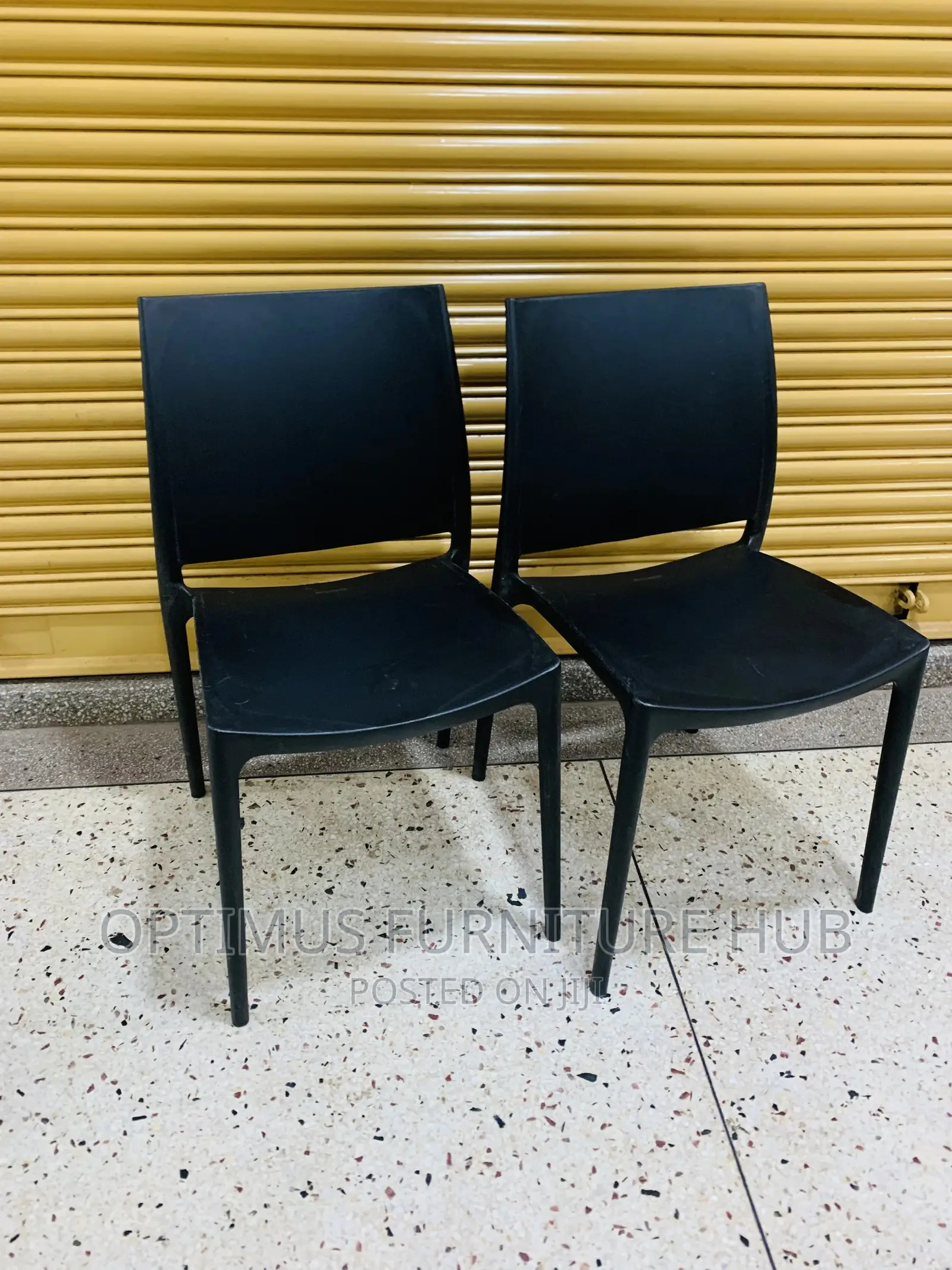 Nice Plastic Chairs (Black)