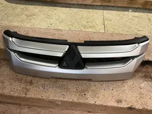 Mitsubishi L200 2020 - 2023 Grille