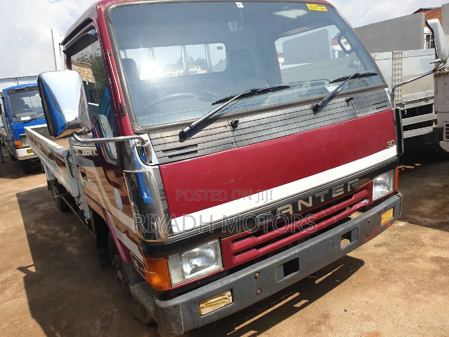Mitsubishi Canter Truck 3.0 1984 Red