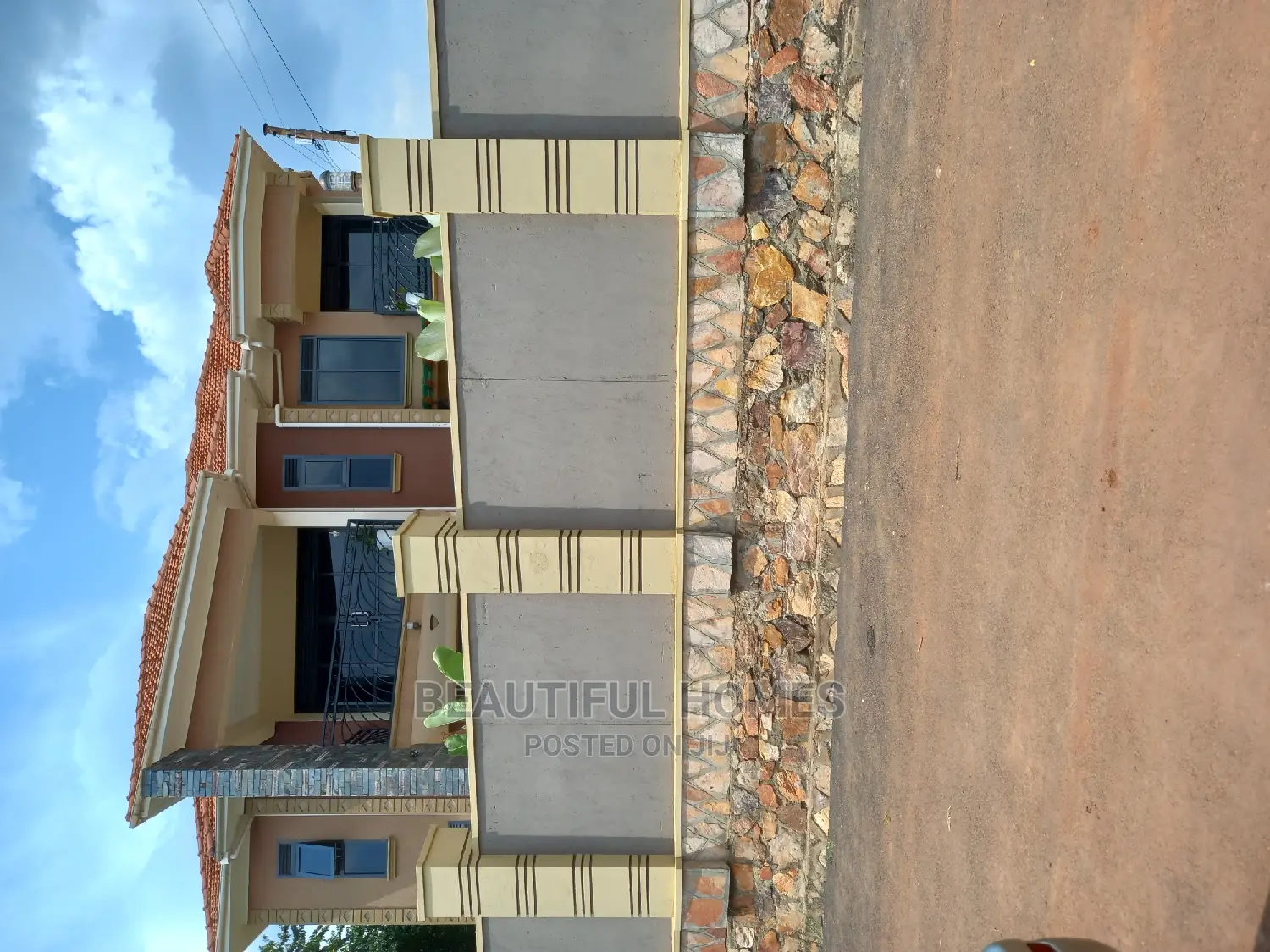 Furnished 5bdrm Duplex in Najjera, Central Division for Sale