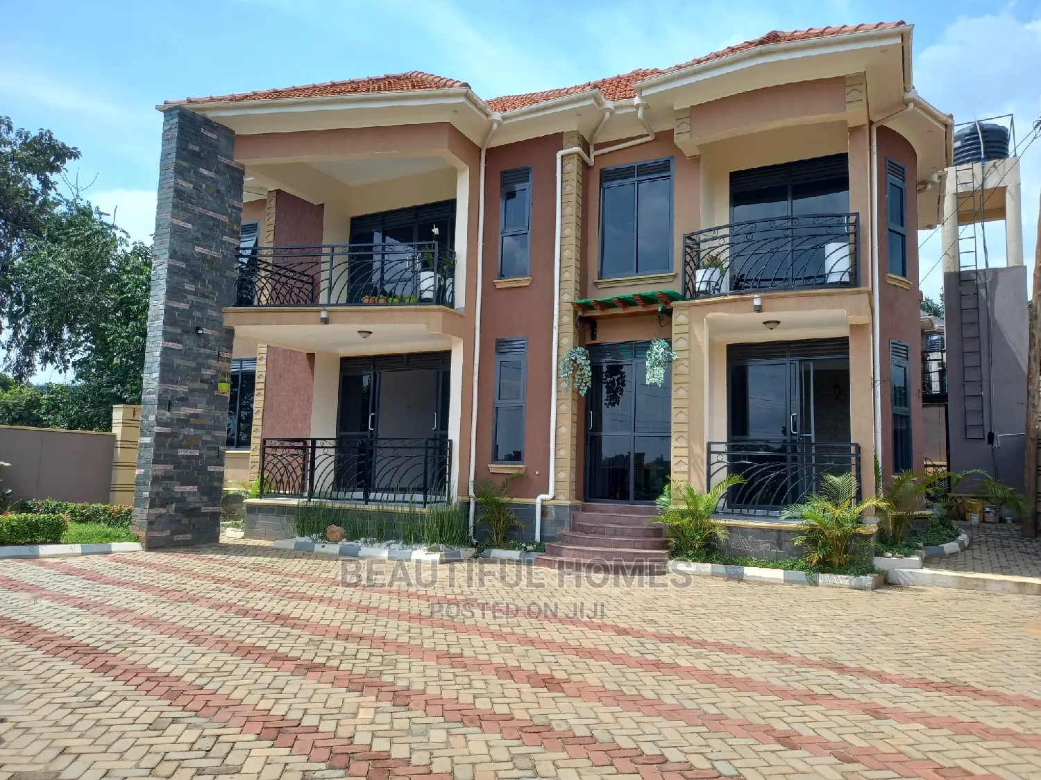Furnished 5bdrm Duplex in Najjera, Central Division for Sale
